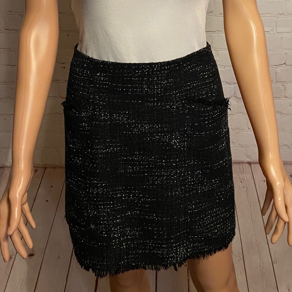 LOFT black & white beautiful pencil skirt size 2 business casual